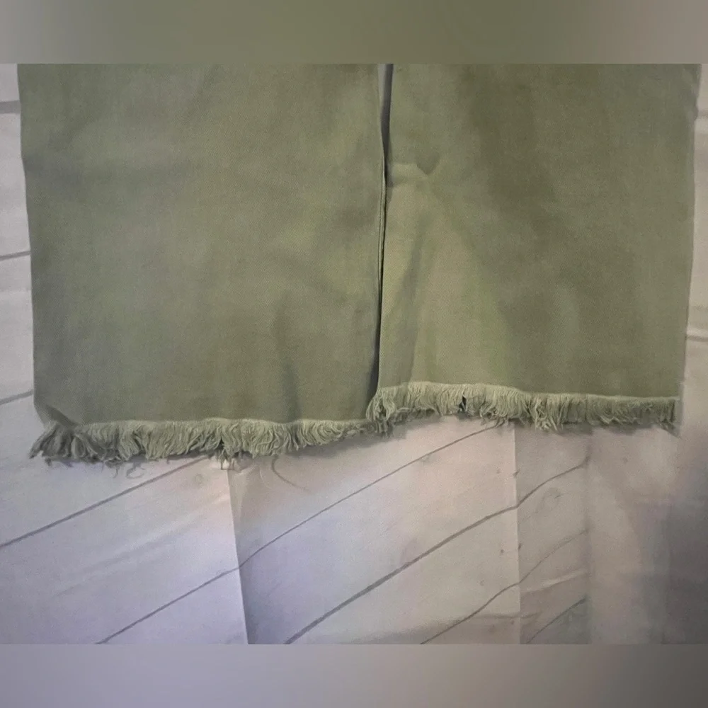 NWT Jeans. Risen Los Angeles. - Picture 3 of 9